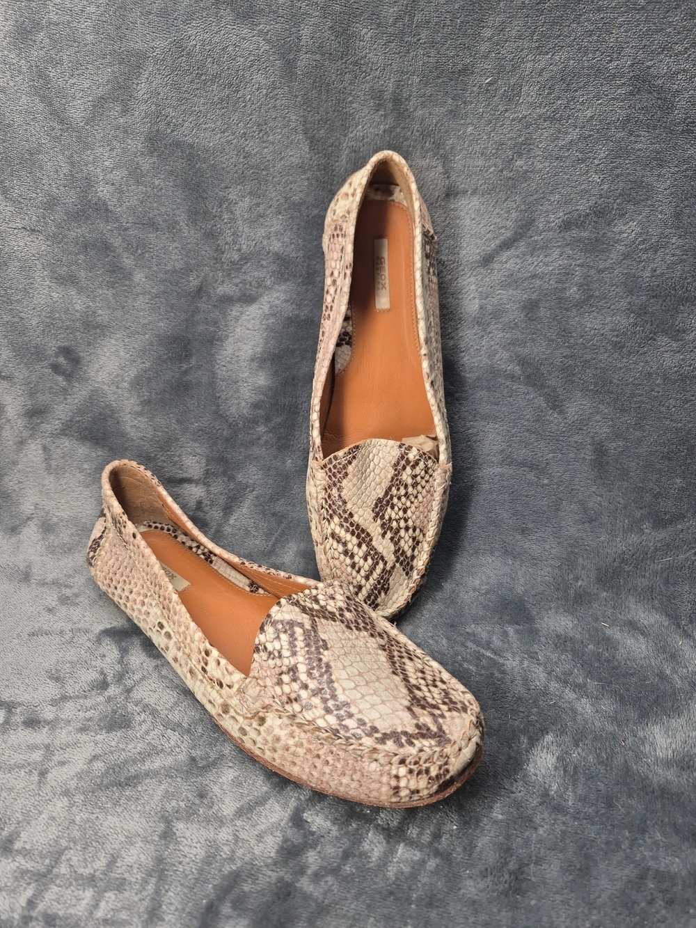GEOX Respira Snakeskin Leather Loafers Size 38.5. (38.5 Usa)
